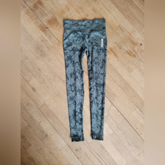 Gymshark Adapt High-Waisted Camo Seamless Leggings,  Dark Green, Size XS - Picture 1 of 6
